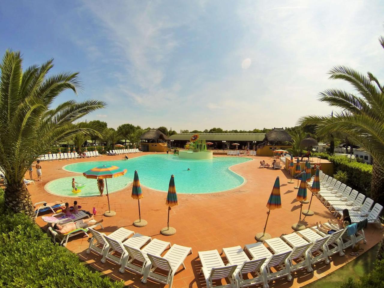 Happy Camp Mobile Homes In Camping Village Free Time Marina Di Bibbona Extérieur photo