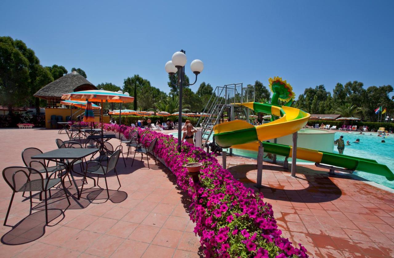 Happy Camp Mobile Homes In Camping Village Free Time Marina Di Bibbona Extérieur photo