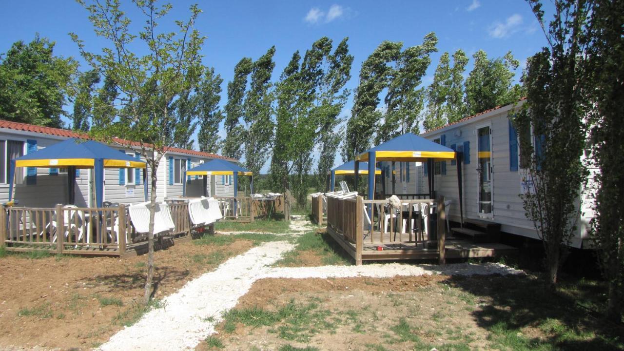 Happy Camp Mobile Homes In Camping Village Free Time Marina Di Bibbona Extérieur photo